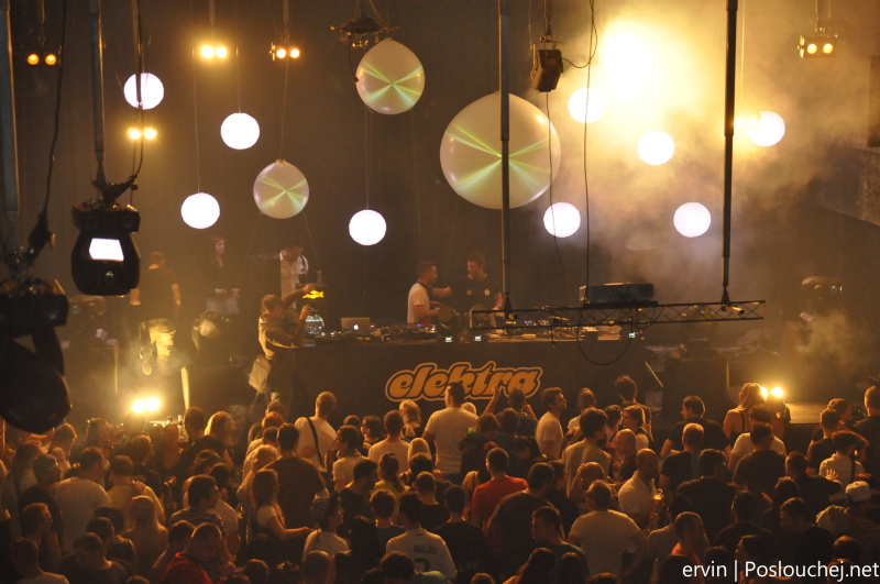 ELEKTRA W. PAN-POT (MOBILEE) - Pátek 14. 12. 2012